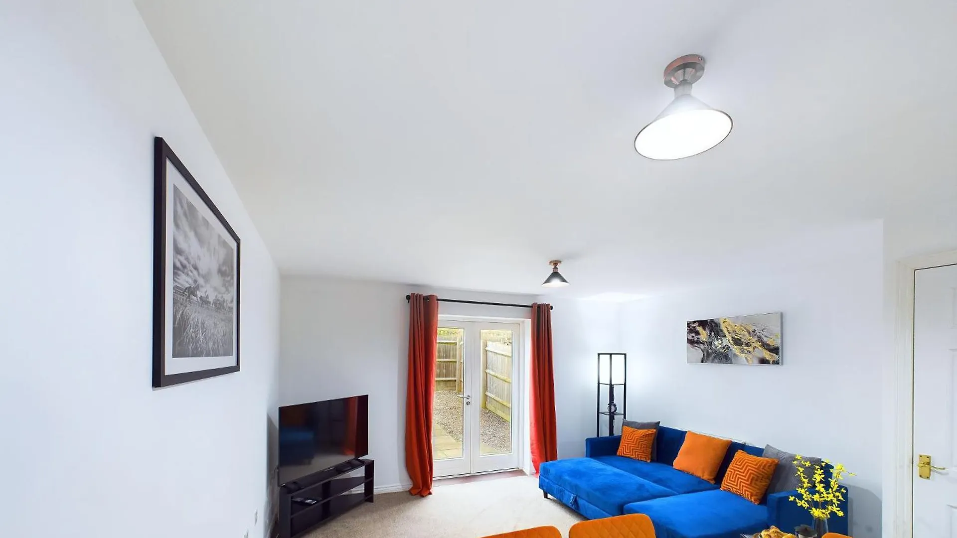 Signature Stays Accomodation - Cheltenham - 4-Bed With Parking - Ideal For Contractors & Long Stays GLOUCESTERSHIRE