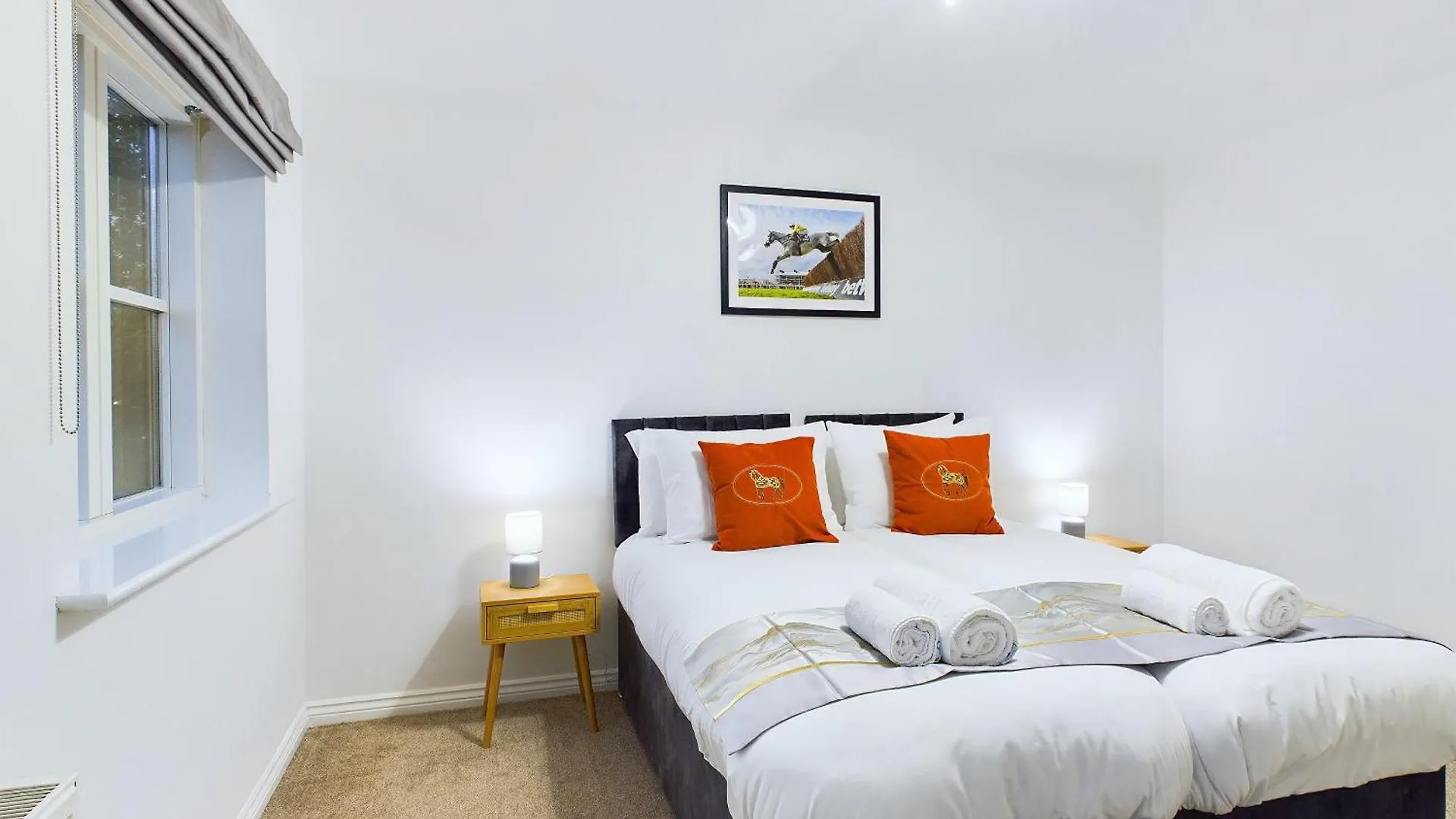 Holiday home Signature Stays Accomodation - Cheltenham - 4-Bed With Parking - Ideal For Contractors & Long Stays GLOUCESTERSHIRE United Kingdom