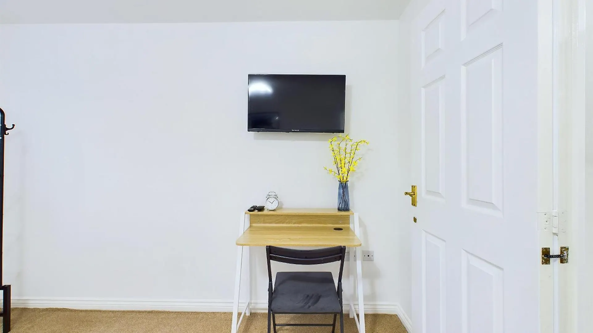 Holiday home Signature Stays Accomodation - Cheltenham - 4-Bed With Parking - Ideal For Contractors & Long Stays GLOUCESTERSHIRE United Kingdom